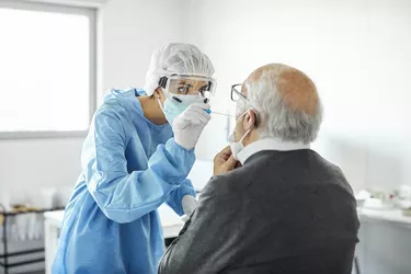 কীভাবে স্বাস্থ্য বীমা হাসপাতালের খরচকে প্রভাবিত করে তা বোঝা 