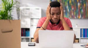 学生ローンにもかかわらず成功を示す 15 の財務指標 