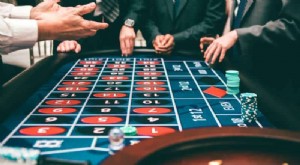 Aktiemarknadsinvesteringar:risk vs. belöning - är det hasardspel? 